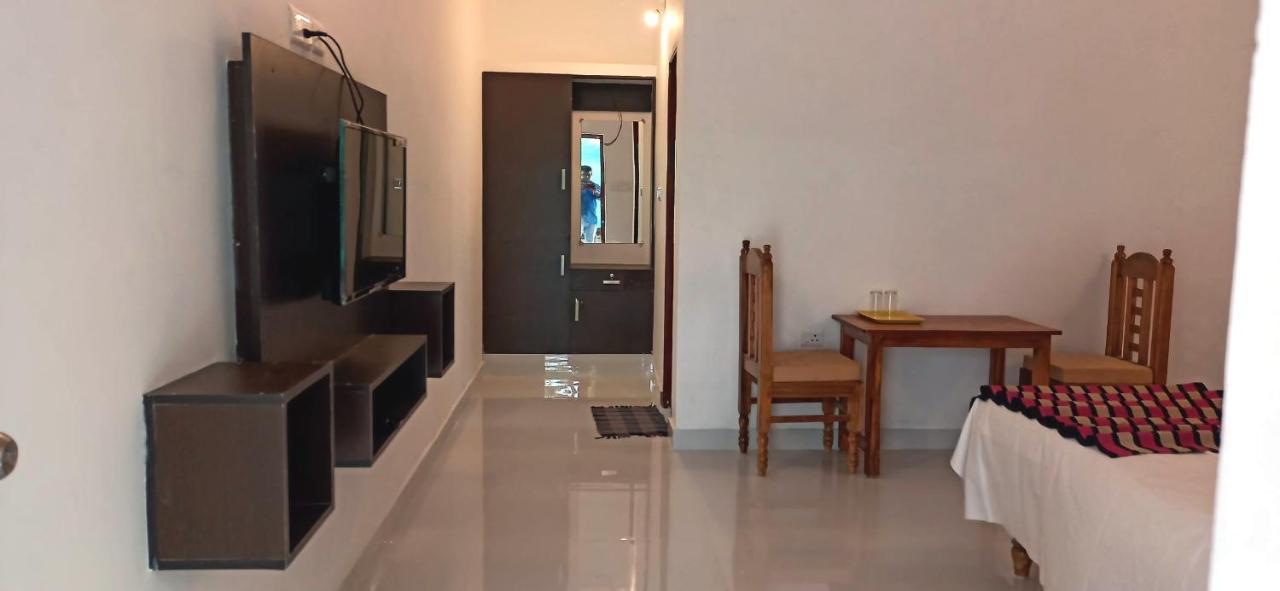 טריואנדרום Hotel Neptune Kovalam מראה חיצוני תמונה