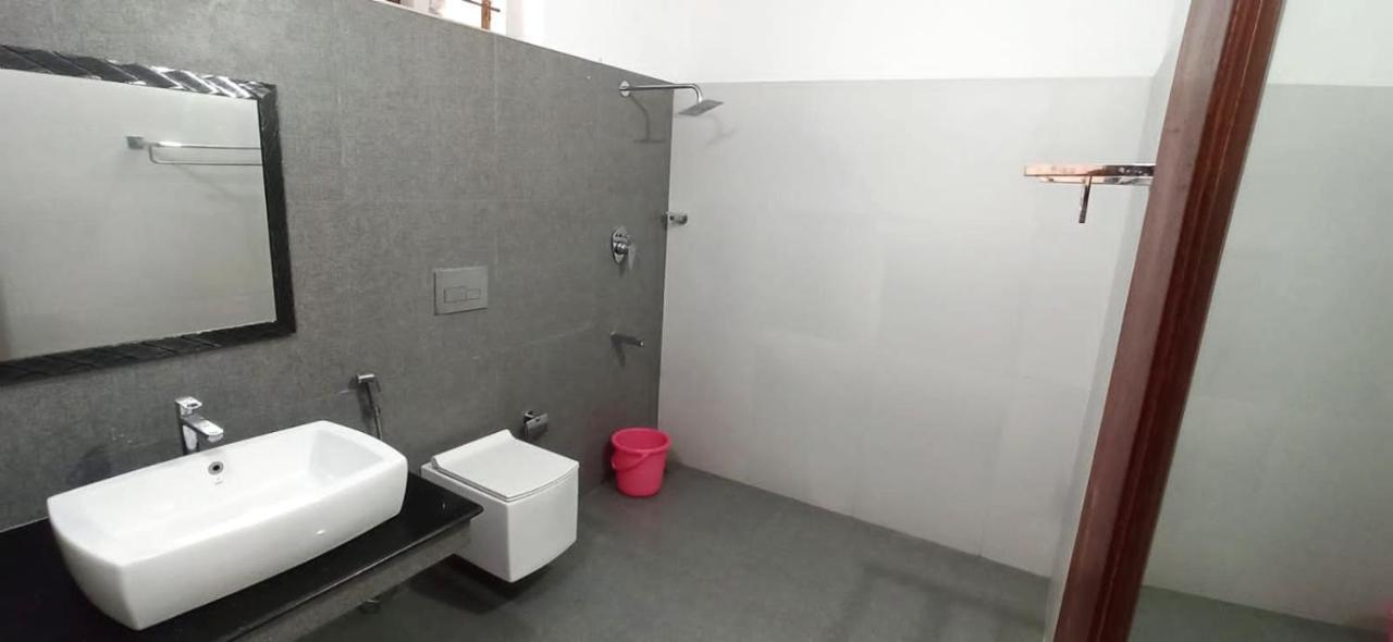 טריואנדרום Hotel Neptune Kovalam מראה חיצוני תמונה