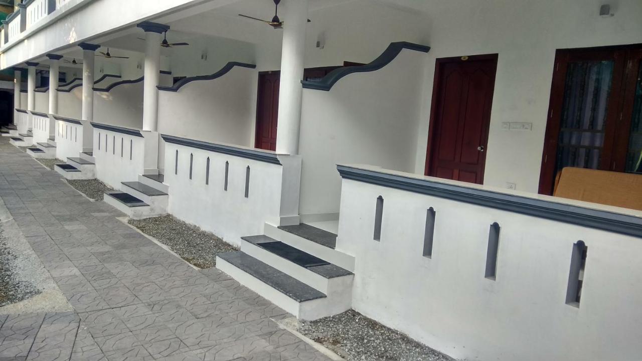 טריואנדרום Hotel Neptune Kovalam מראה חיצוני תמונה